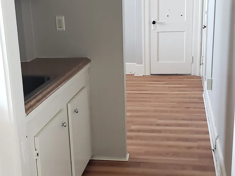 10 Prospect St #5 — Photo 1
