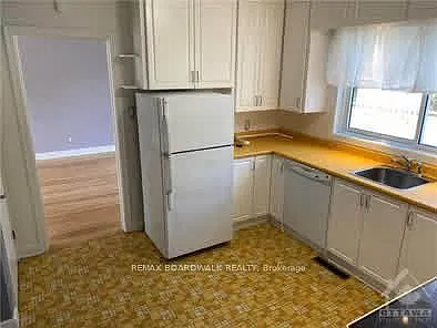 3 bed, $2,800 — Photo 2