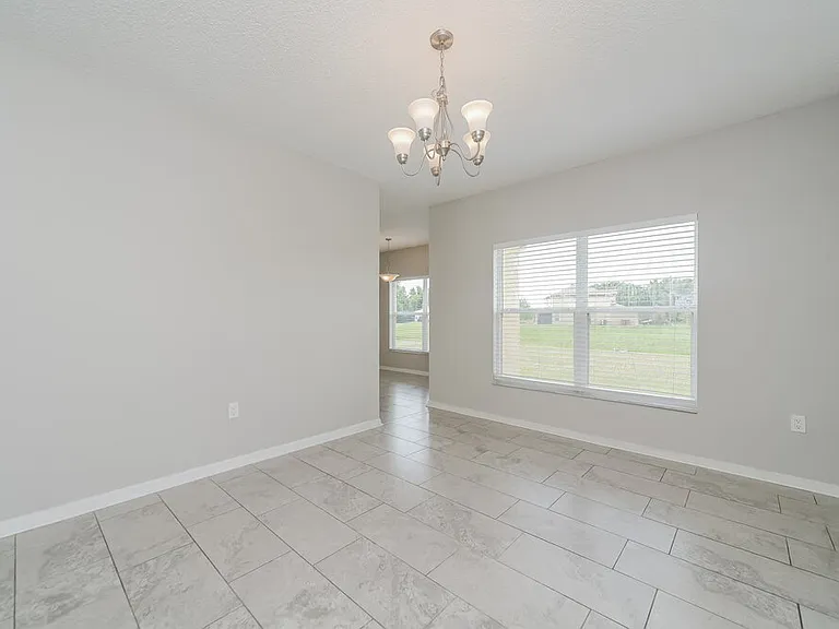 230 Beckenham Dr — Photo 6