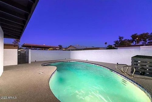 521 W Pebble Beach Dr Photo 1