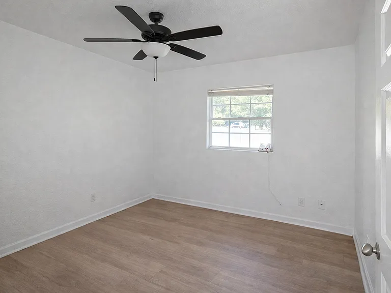 640 Jasmine Rd — Photo 4