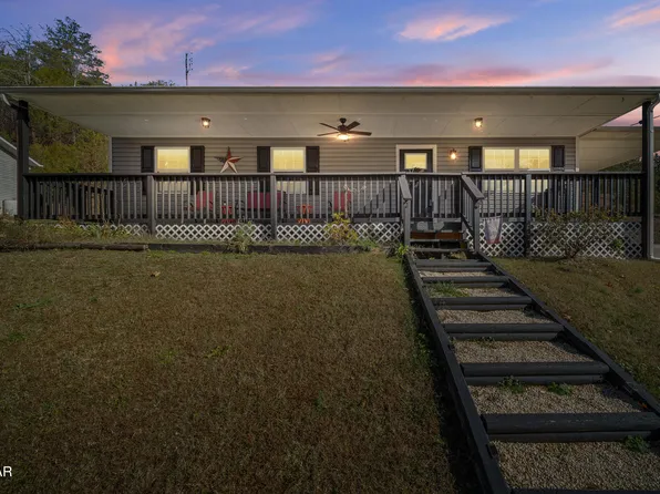 910 Hill Hollow Dr, Sevierville, TN 37876