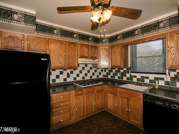 4th image of 9913 Williamsburg Dr