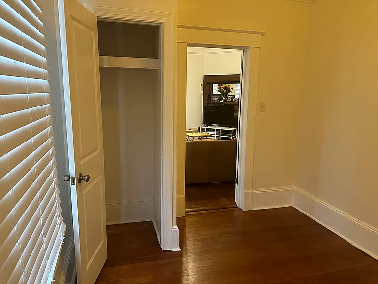 701 Brookstown Ave #B — Photo 7