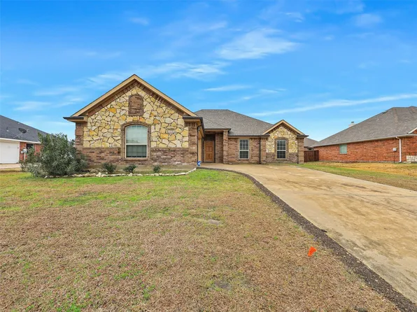 212 Troy Ln, Red Oak, TX 75154