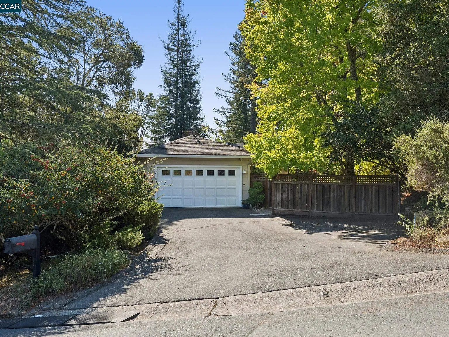 3 bed, 1502 sqft, $5,400 — Photo 3
