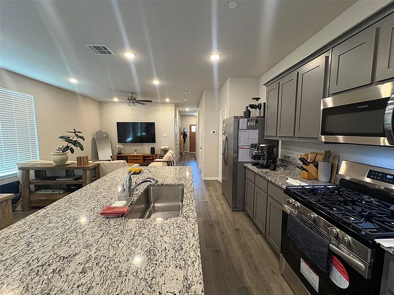 3222 Hampton Dr — Photo 10