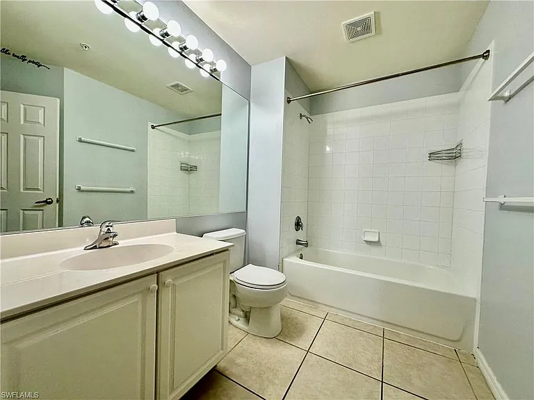 1164 Oxford Ln #29 — Photo 24