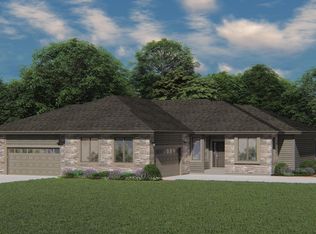 1008 N Pinegrove Ct #36, Hartland, WI 53029