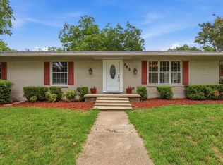 908 W Westhill Dr, Cleburne, TX 76033