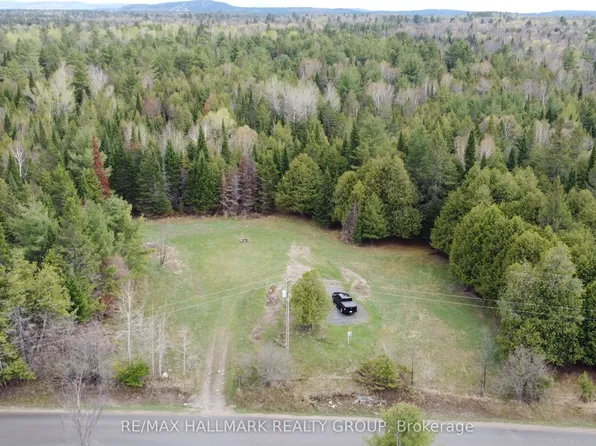 3465 Pucker St, Greater Madawaska, ON K7V 3Z9