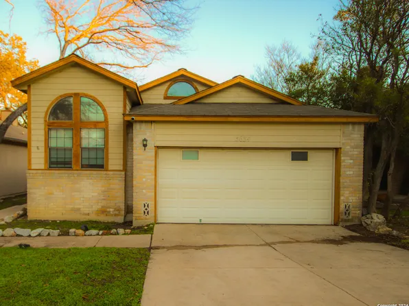 5634 SPRING MOON ST, San Antonio, TX 78247