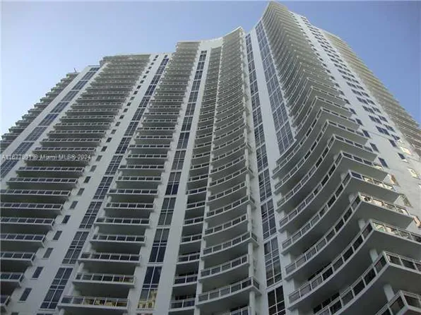 901 Brickell Key Blvd APT 1701, Miami, FL 33131