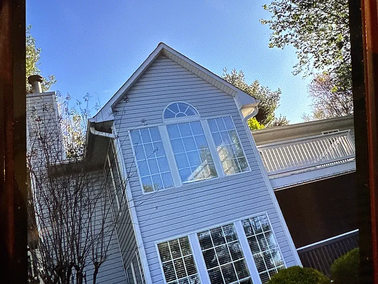 675 Balfour Rd — Photo 2
