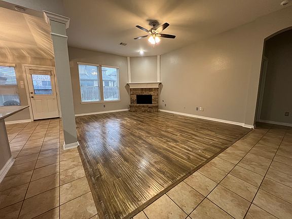 5th image of 1517 Cockatiel Dr