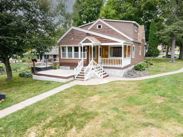300 E 3rd Ave, Luck, WI 54853