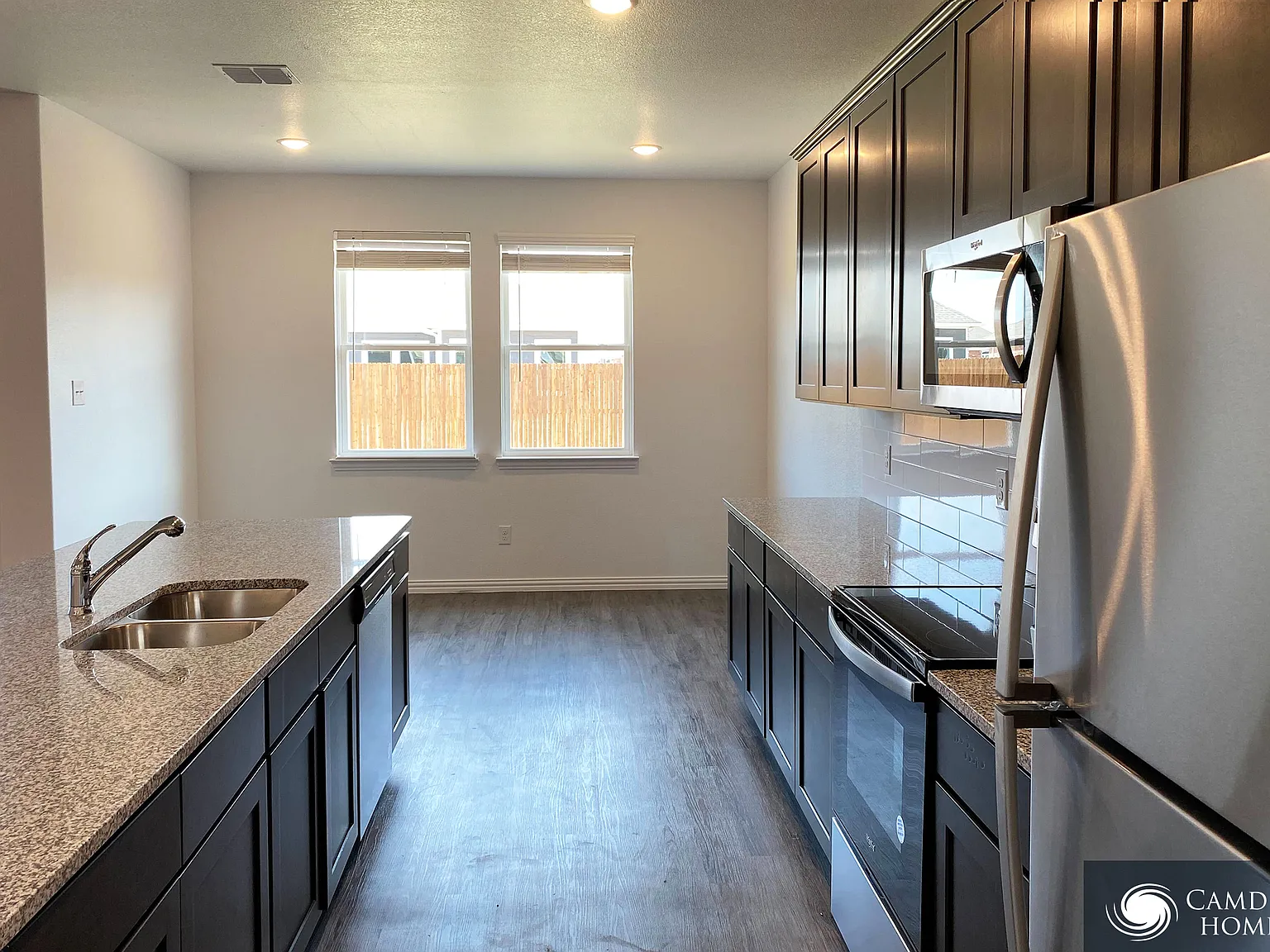 1471 Streamside Dr — Photo 4