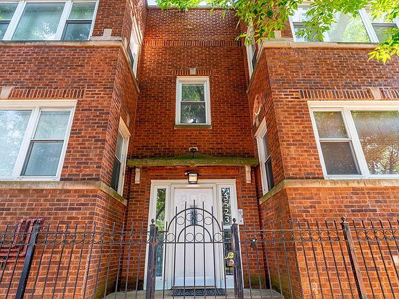 2nd image of 3523 W Berteau Ave APT 2W