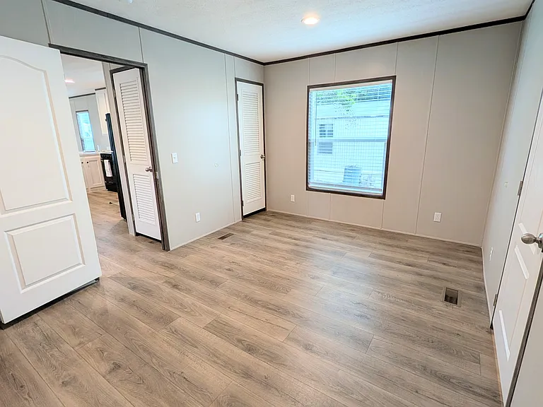 121 Black Walnut — Photo 11