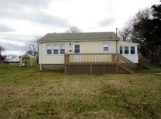 28 Montauk Ave, Westerly, RI 02891