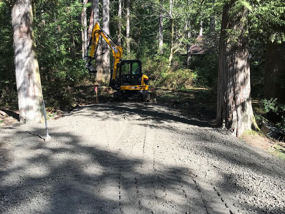 1st image of 652 E Pitcairn Pl