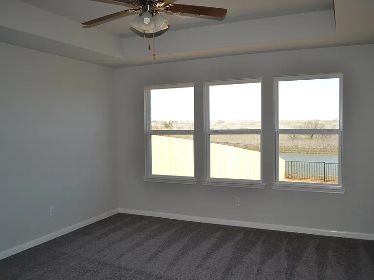5090 Royal Springs Dr — Photo 10