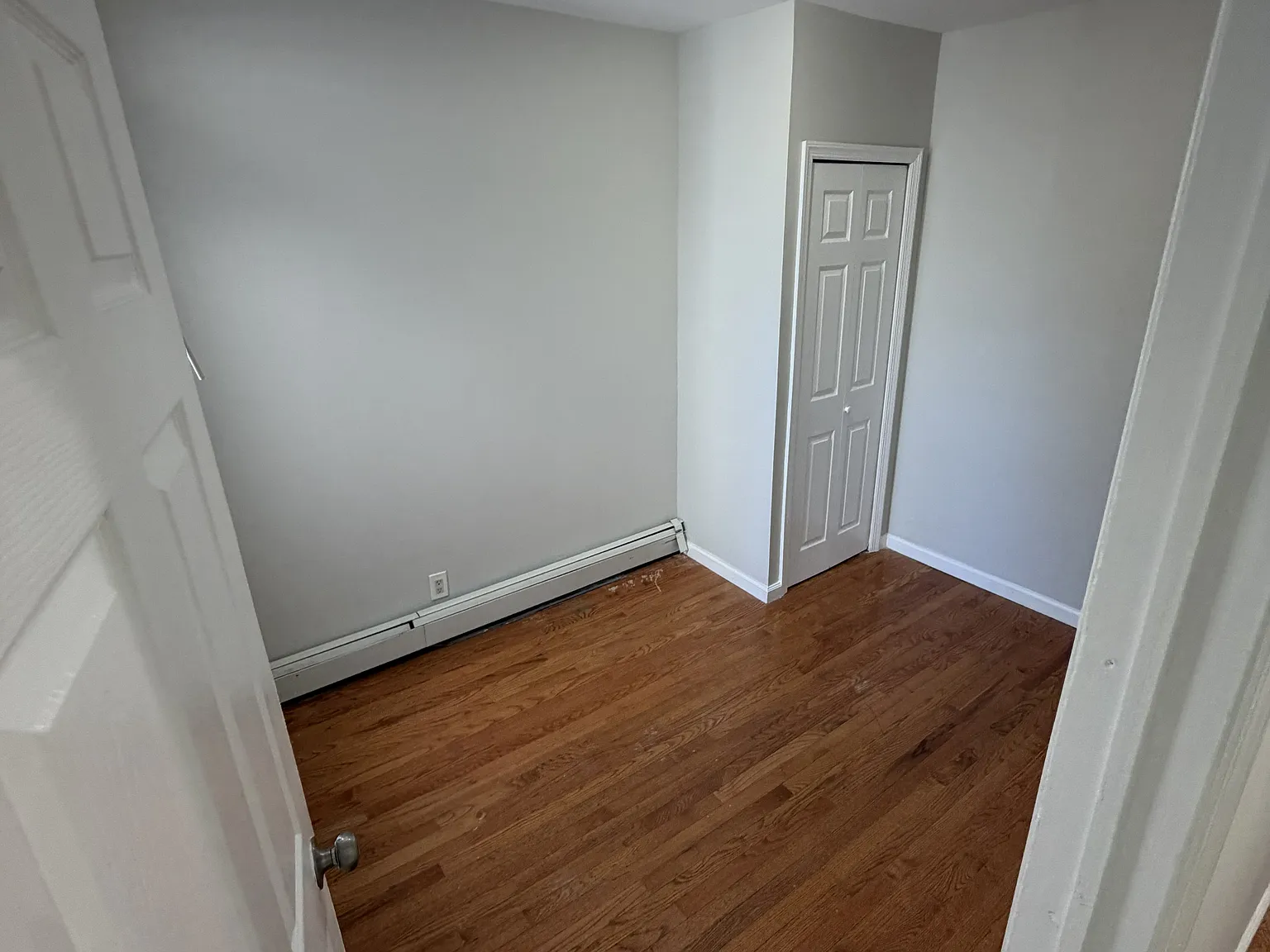 3 bed, 1000 sqft, $2,700 — Photo 4