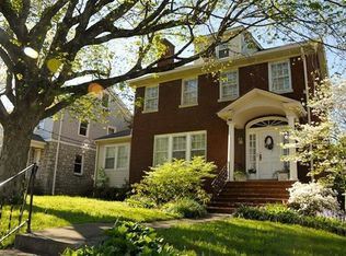 300 Lexington Rd, Versailles, KY 40383