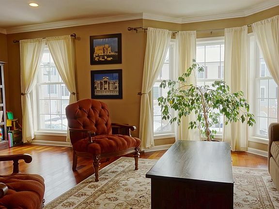 4th image of 100 Parker Ave Unit 27