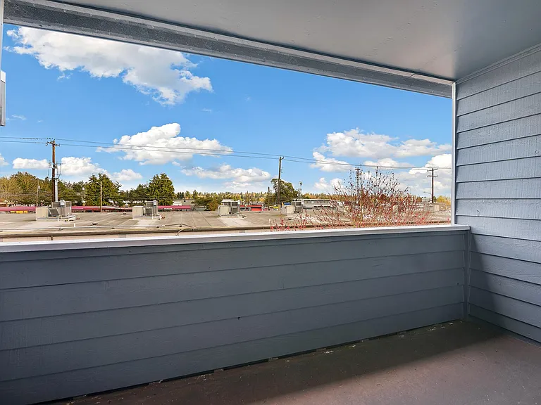 Michelle Apartments — Photo 15