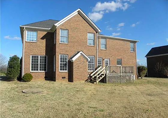 1004 James Madison Dr — Photo 3