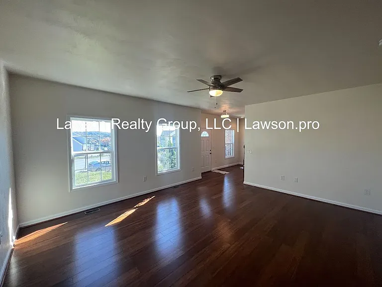 2080 Lawson Ln — Photo 4