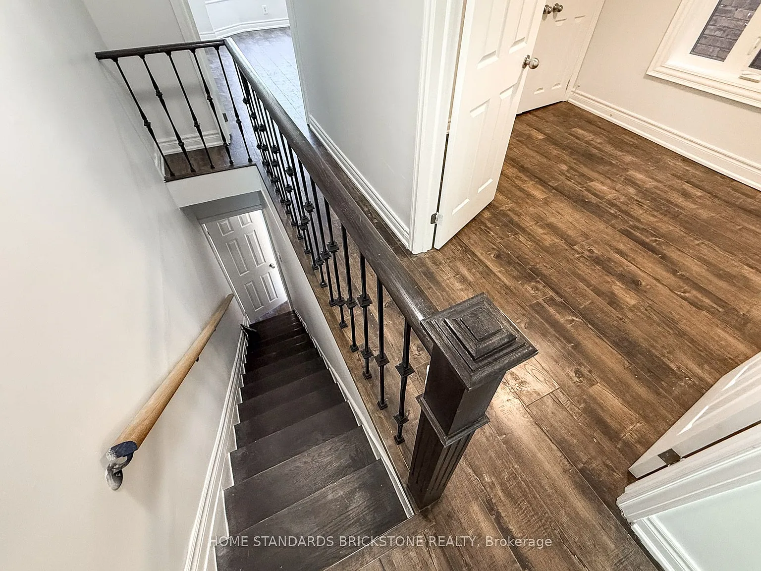 792 Pape Ave — Photo 4