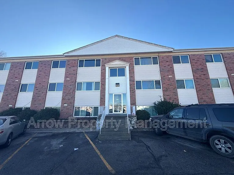 2119 Arbor St #203 — Photo 1