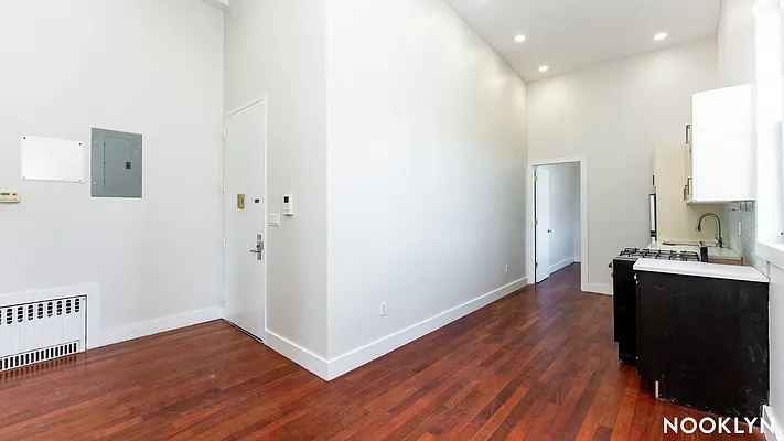 Rented by Nooklyn NYC LLC | media 4