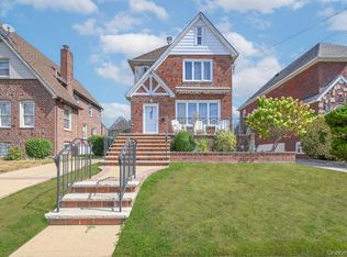 165 Westminster Rd, Lynbrook, NY 11563