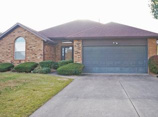 762 S Hemlock Ave, Springfield, MO 65802