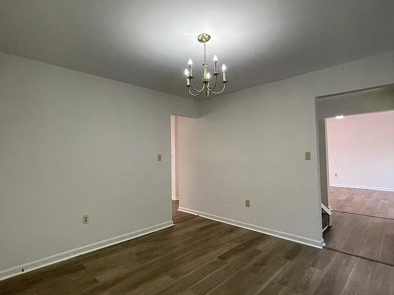 8346 Lincoln Dr — Photo 10