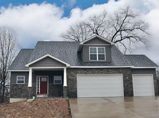 8018 Tahoe Ridge Ln, Caseyville, IL 62232