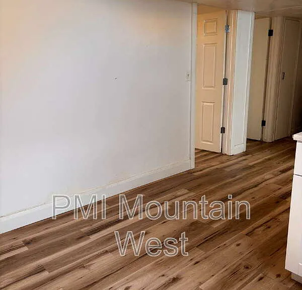 724 N 1200 E — Photo 12