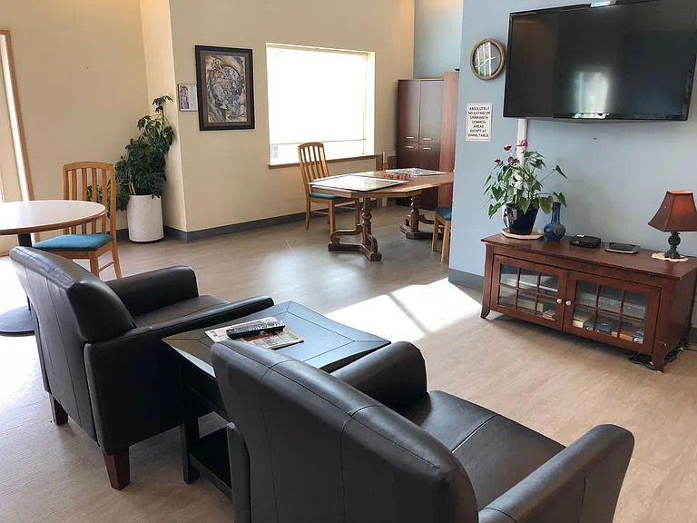 1703 Melody Cir — Photo 36