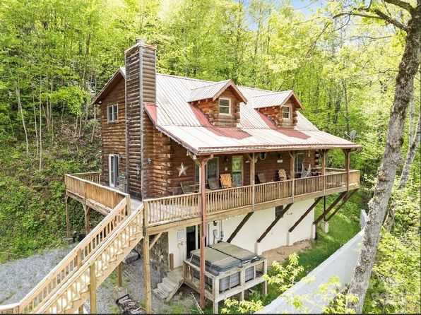 96 Trails End Ln, Maggie Valley, NC 28751