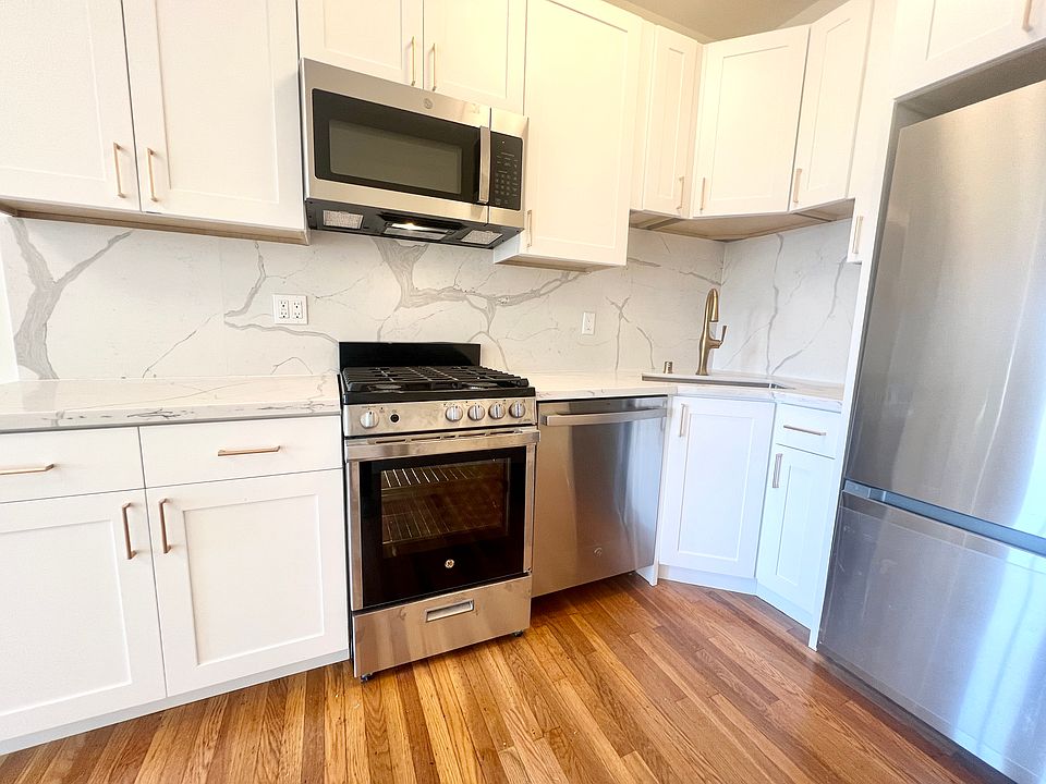 1st image of 2645 Van Ness Ave #3