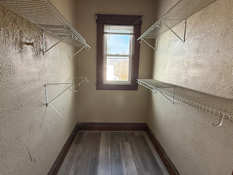 319 Clay St — Photo 18