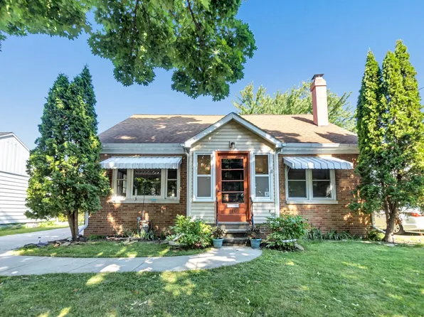 610 Goodell St, Green Bay, WI 54301