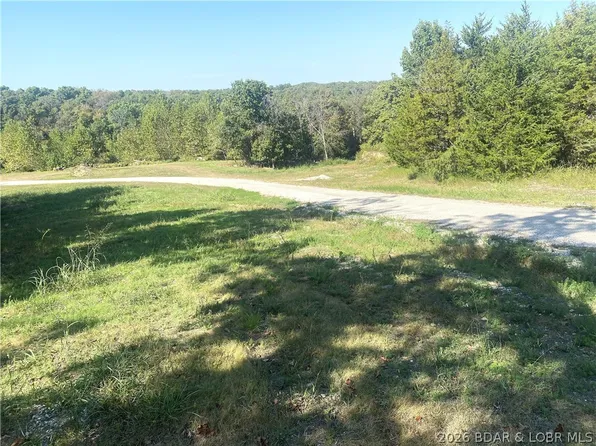 Horseshoe Bend Pkwy, Lake Ozark, MO 65049