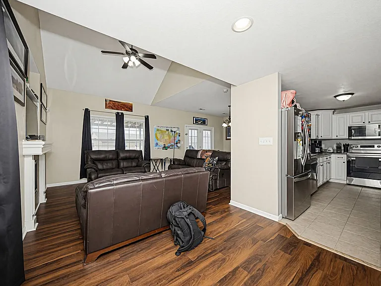 2803 Elm Creek Dr — Photo 3