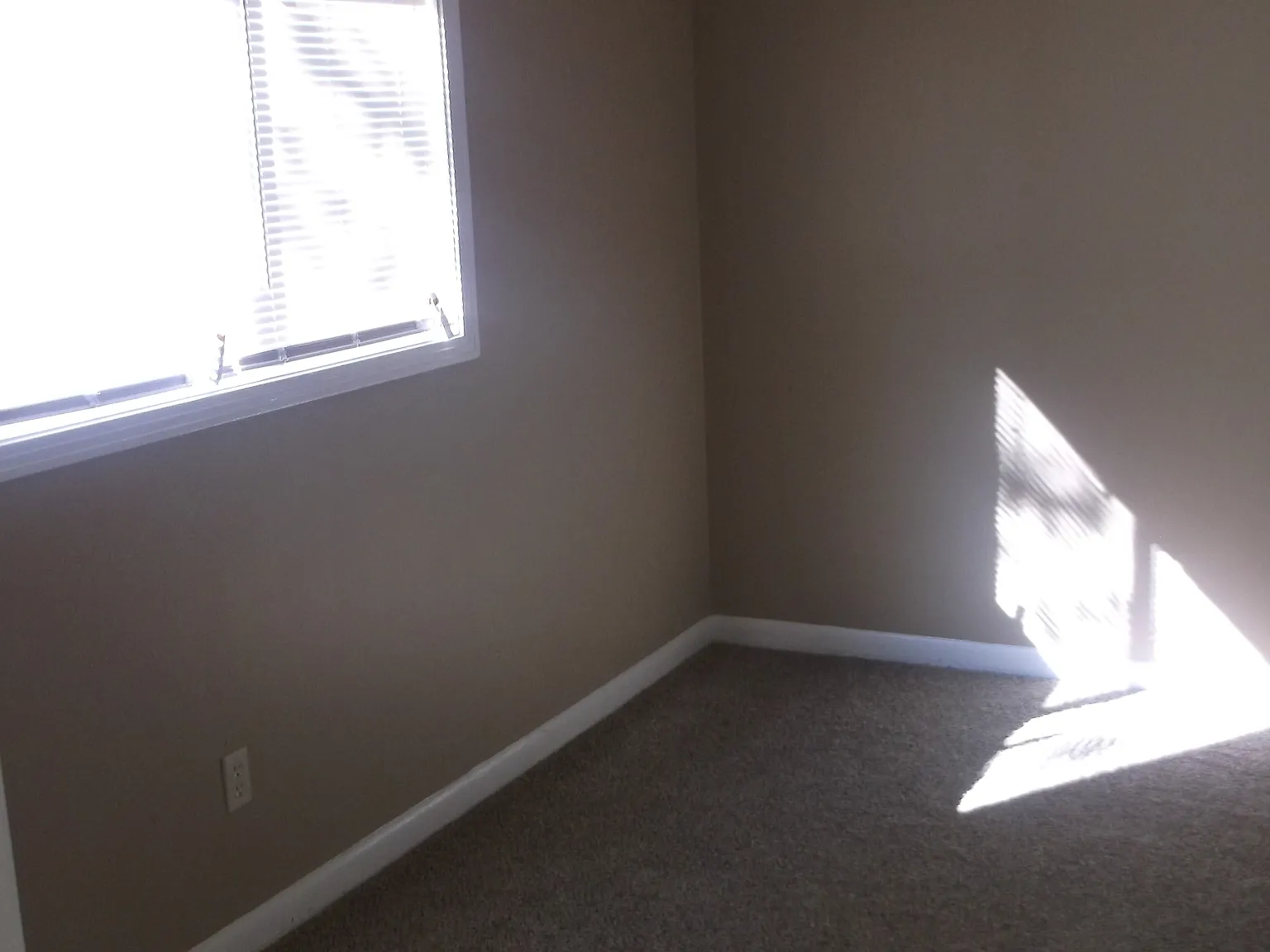 673 W. Raines Rd — Photo 2