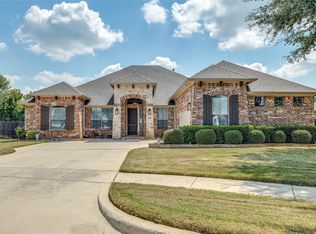 8001 Comstock Dr, Arlington, TX 76001