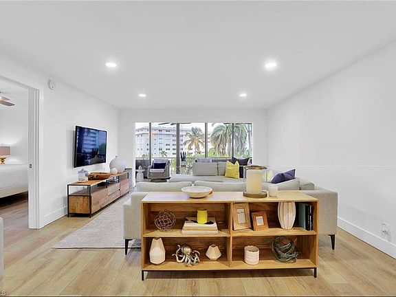 3rd image of 3430 Gulf Shore Blvd N APT 4F